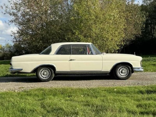 Mercedes-Benz 220 SE b 1963 117867