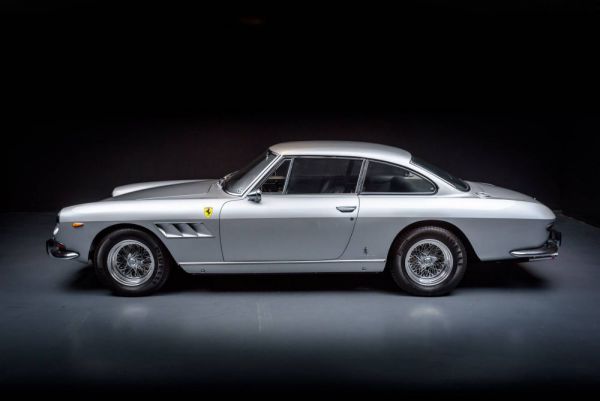 Ferrari 330 GT 2+2 1967