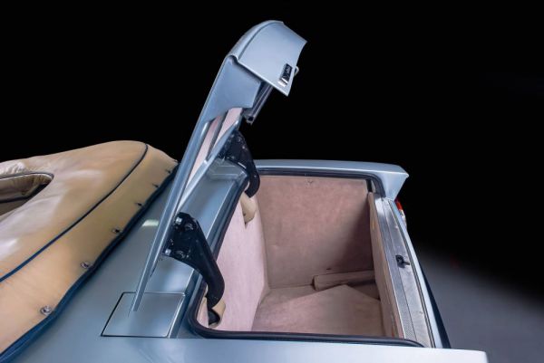 Aston Martin V8 EFi Volante 1987 70138