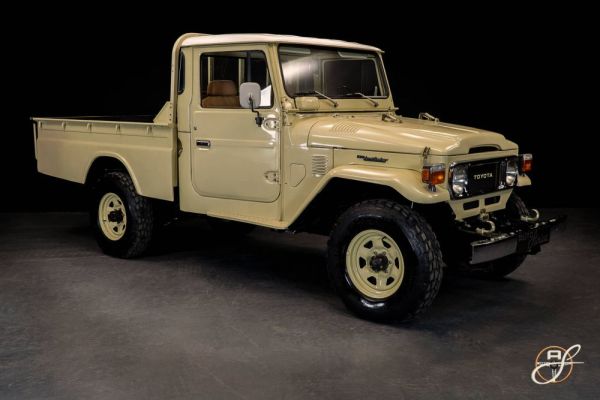 Toyota Land Cruiser FJ 45 1980 118698
