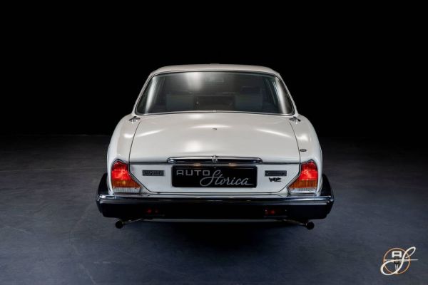 Jaguar XJ 12 1986 121270