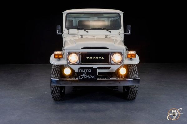 Toyota Land Cruiser FJ 40 1981 125542