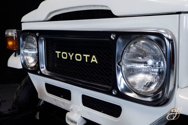 Toyota Land Cruiser FJ 40 1981 125550