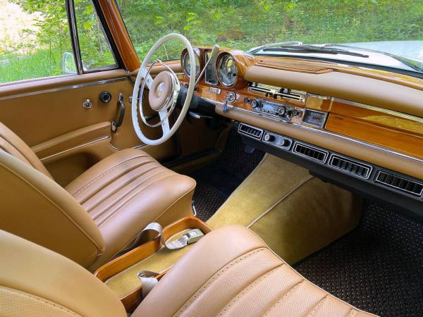 Mercedes-Benz 220 SE b 1965 24