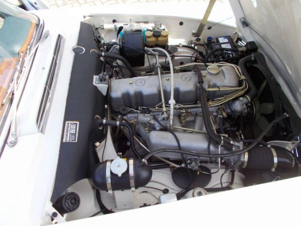 Mercedes-Benz 280 SL 1970 1282