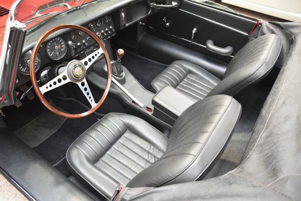 Jaguar E-Type 4.2 1966 100972