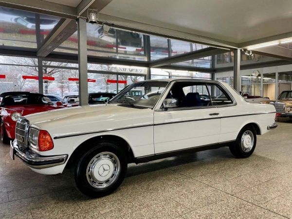 Mercedes-Benz 230 CE 1982 4295