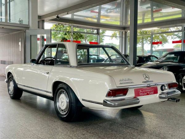 Mercedes-Benz 250 SL 1967 4337
