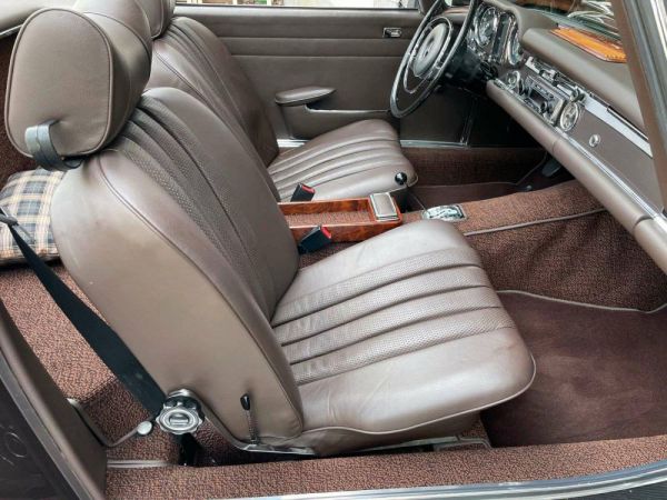 Mercedes-Benz 280 SL 1969 4361