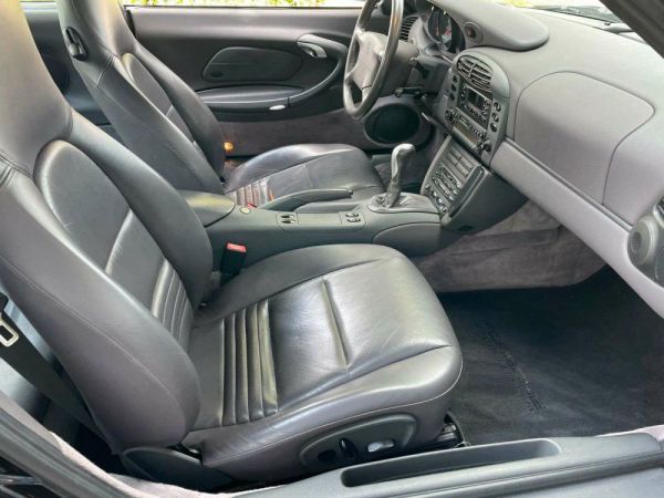 Porsche 911 Carrera 1998 4676