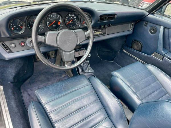 Porsche 911 Carrera 3.2 1983 4728