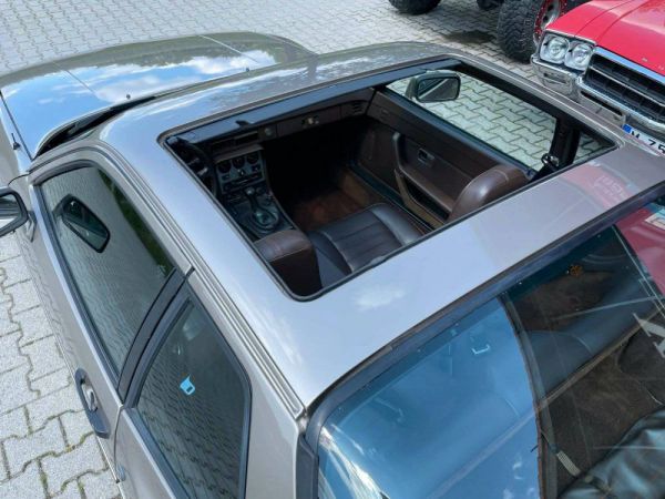 Porsche 944 1983 4835