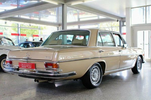 Mercedes-Benz 300 SEL 6.3 1969 81299