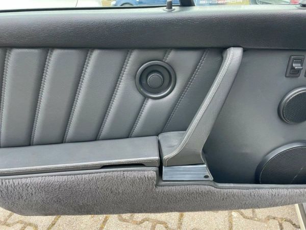 Porsche 911 Turbo 3.3 1989 127111