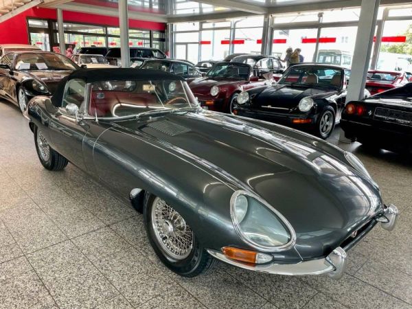 Jaguar E-Type 4.2 1965 127941