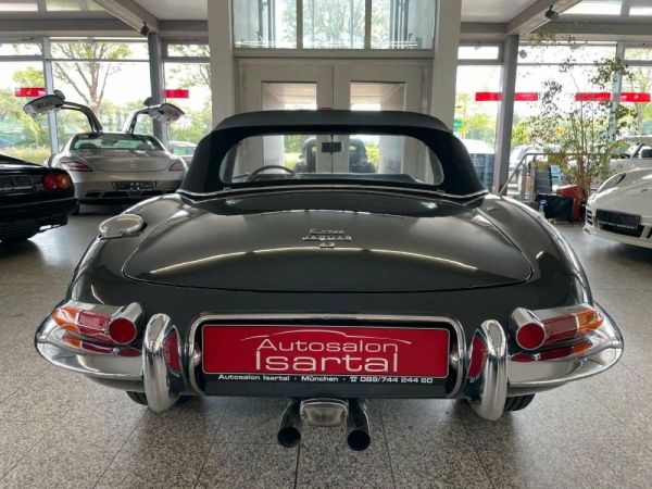 Jaguar E-Type 4.2 1965 127943