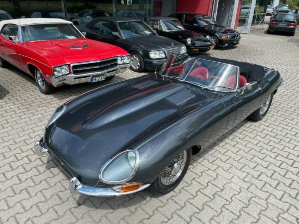 Jaguar E-Type 4.2 1965 127946