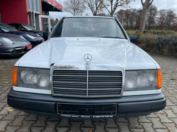 Mercedes-Benz 250 D 1988 127955