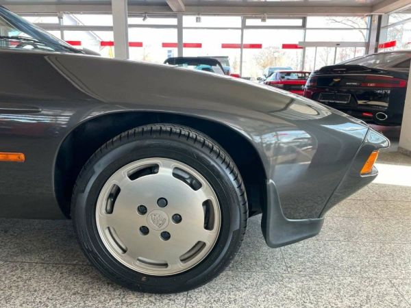 Porsche 928 S 1984 129049