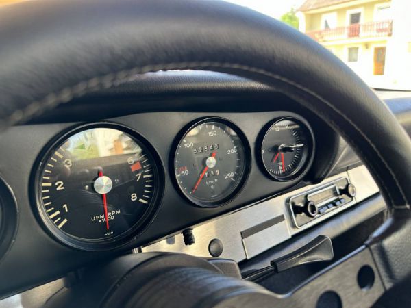 Porsche 911 2.0 L 1968 3744