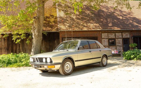BMW 528i 1984 119072