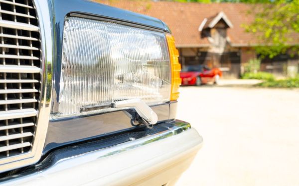 Mercedes-Benz 500 SEL 1984 121239