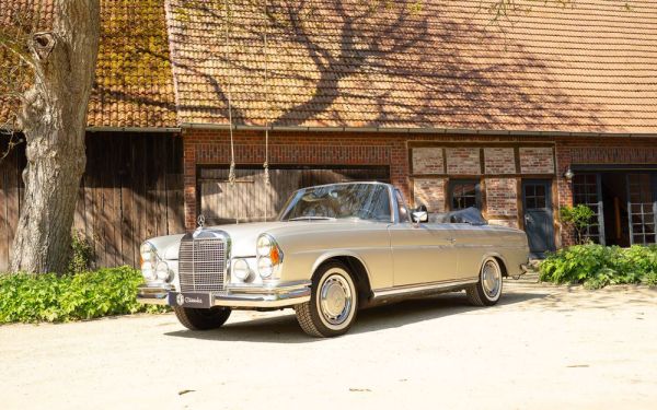 Mercedes-Benz 280 SE 1968 121885