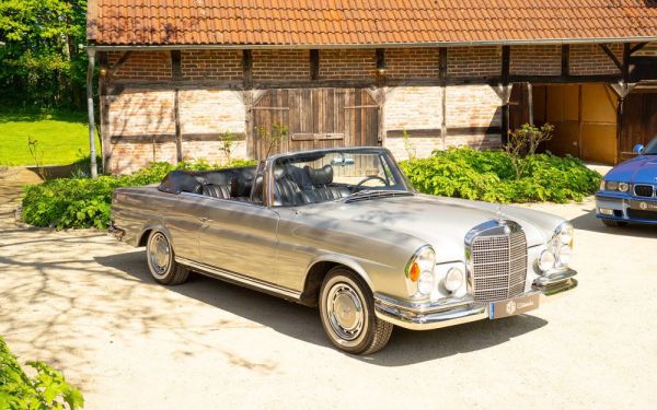 Mercedes-Benz 280 SE 1968 121891