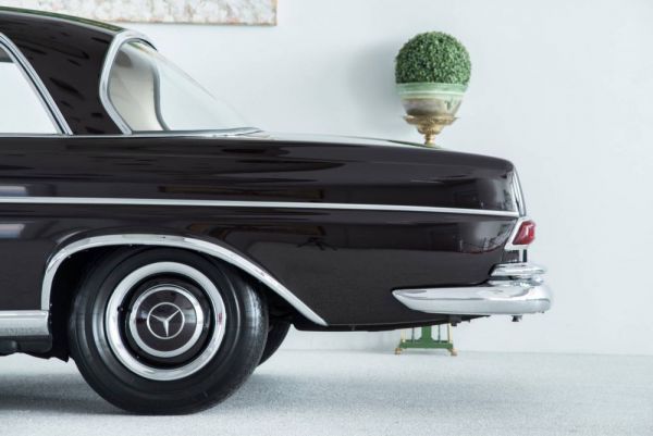 Mercedes-Benz 300 SE 1965 8430