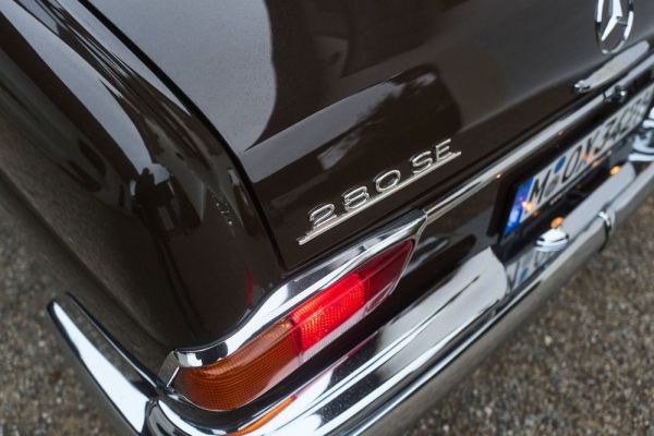 Mercedes-Benz 280 SE 1968 131284