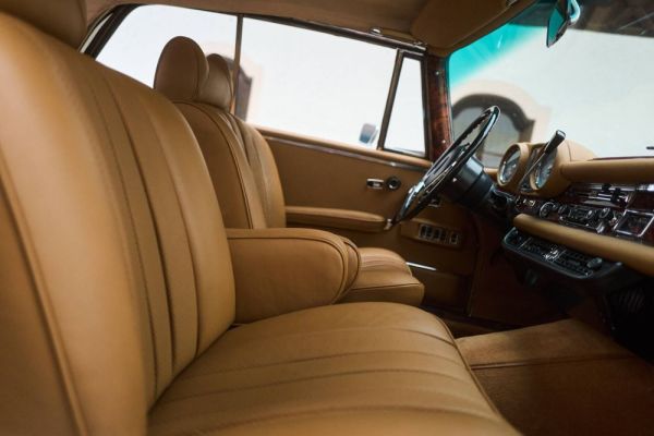 Mercedes-Benz 280 SE 1968 131292