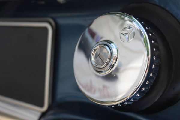 Mercedes-Benz 280 SL 1969 7558