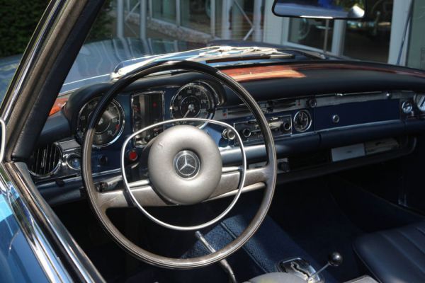 Mercedes-Benz 280 SL 1969 7560
