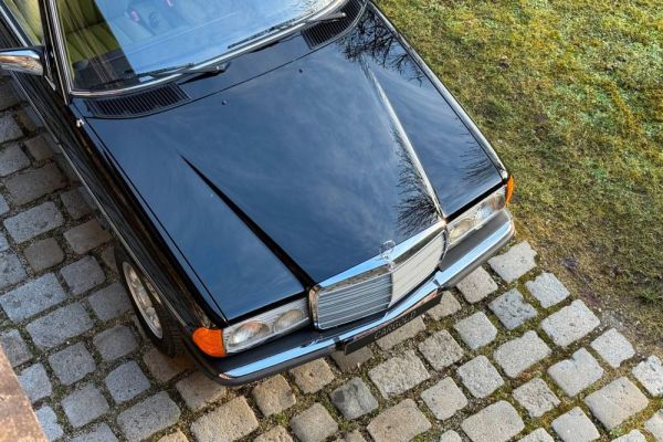 Mercedes-Benz 200 D 1981 130491