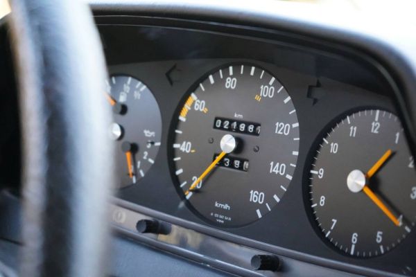 Mercedes-Benz 200 D 1981 130495