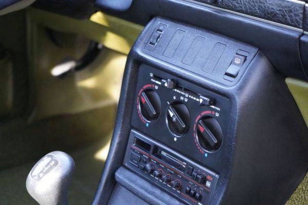 Mercedes-Benz 200 D 1981 130502