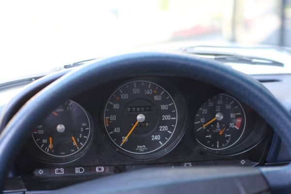 Mercedes-Benz 450 SL 1974 117175