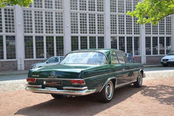 Mercedes-Benz 250 SE 1966 15013