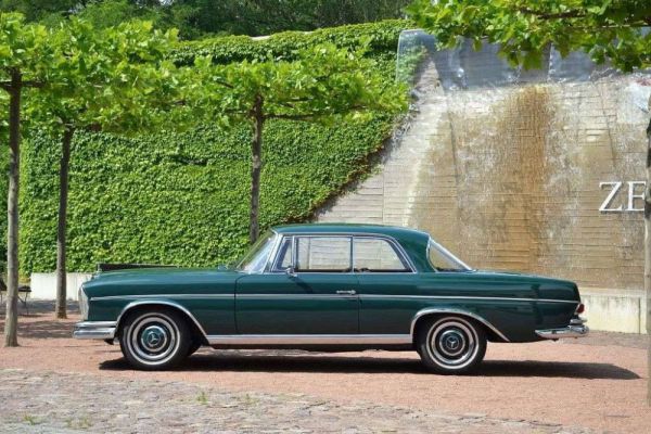 Mercedes-Benz 250 SE 1966 15016