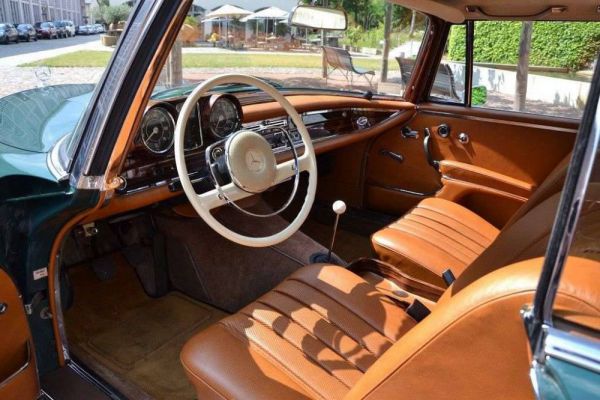 Mercedes-Benz 250 SE 1966 15017