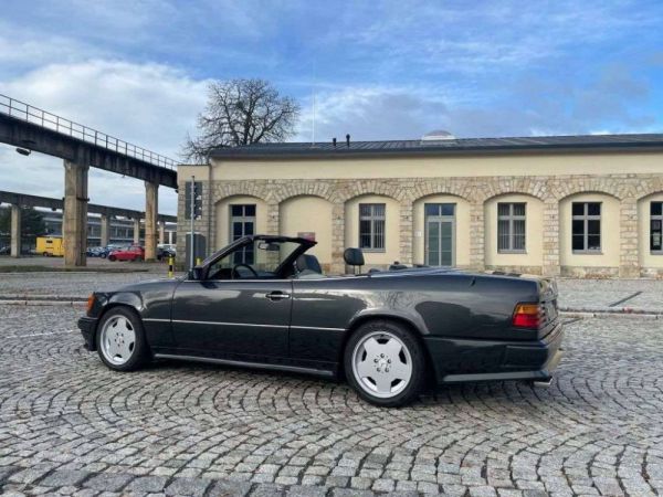 Mercedes-Benz 300 CE-24 1993 15037