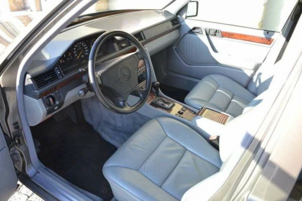 Mercedes-Benz 300 E 1992 15060