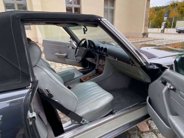 Mercedes-Benz 560 SL 1986 15102