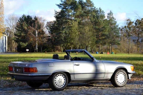 Mercedes-Benz 300 SL 1987 131082
