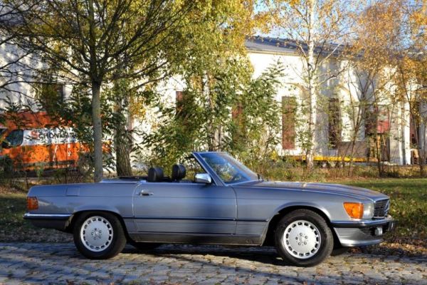 Mercedes-Benz 300 SL 1987 131084