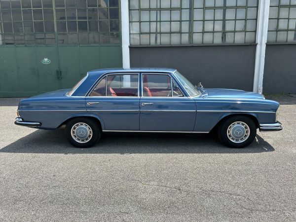 Mercedes-Benz 250 SE (W111) 1966 132501