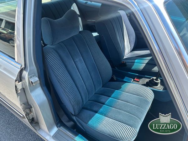 Mercedes-Benz 280 SE 1975 132572