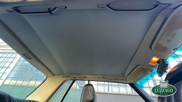 Mercedes-Benz 350 SLC (C107) 1978 133463