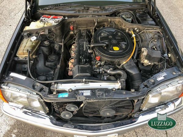 Mercedes-Benz 300 SE 1988 133513