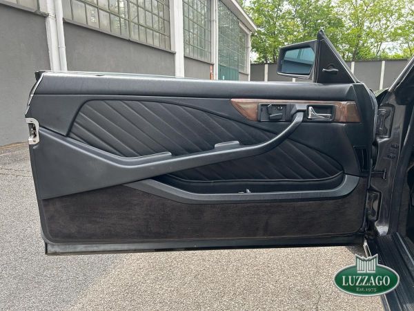 Mercedes-Benz 560 SEC 1989 133521